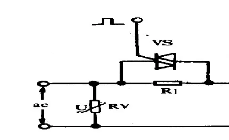 串联固定电阻器配合晶闸管来限制开机浪涌电流